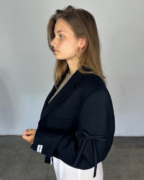 Cropped Bow Blazer